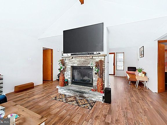 5th image of 4341 Pine Ridge Dr