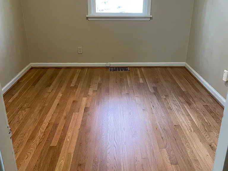2374 NW Northrup St #6 — Photo 2