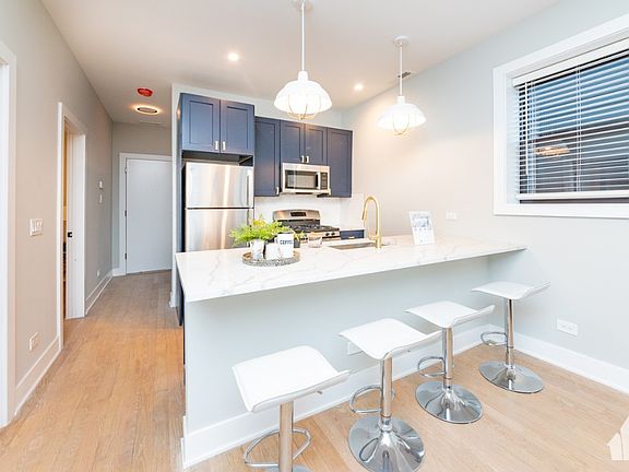4th image of 2020-34 W Montrose Ave #4409-3B