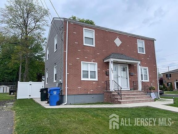 2nd image of 545 Olive Pl