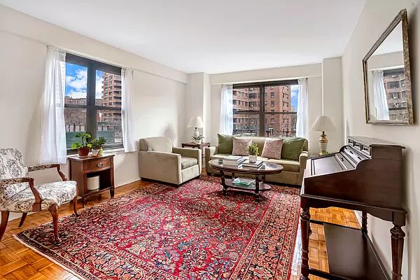 1st image of 415 Grand St APT E103