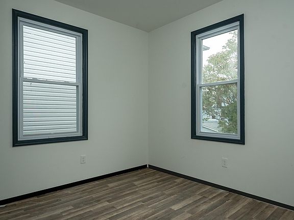 2nd image of 60-62 Telford St #2L