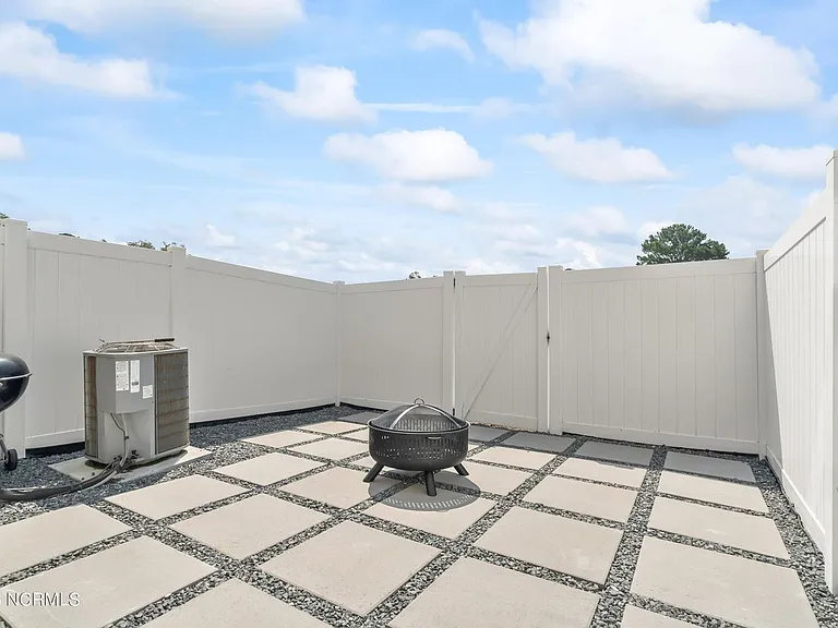 302 Justice Farm Dr — Photo 28