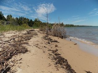 666 Lake Shore Blvd, Cheboygan, MI 49721