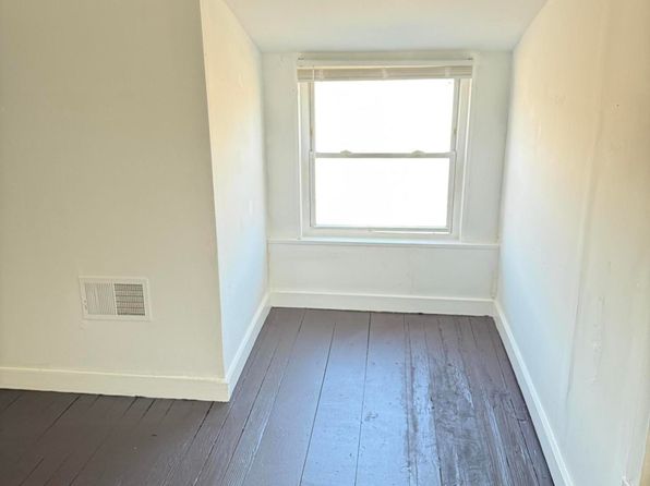 louisville-kentucky-73472682 picture