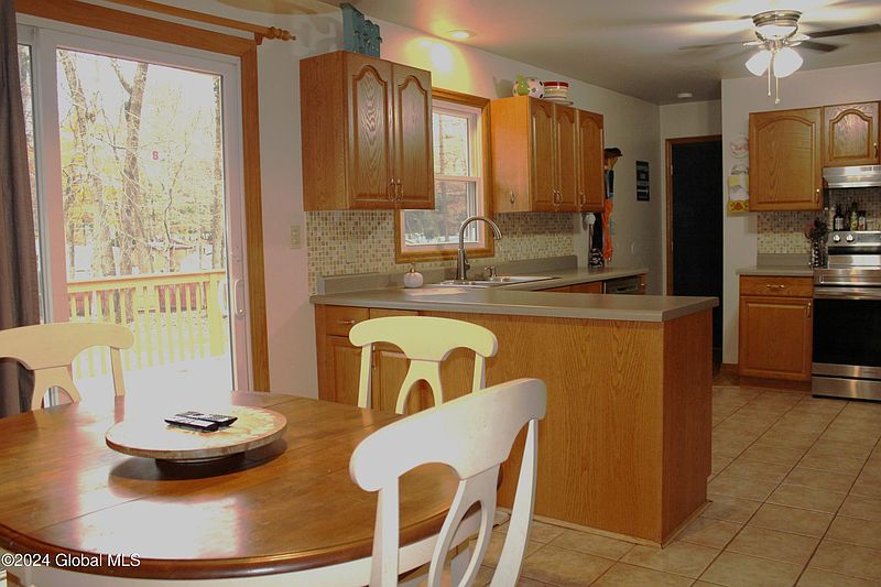 5th image of 847 Greenwood Drive