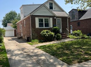 81-27 246th St, Bellerose, NY 11426
