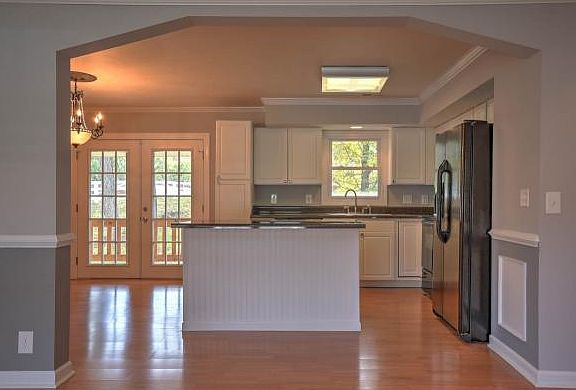 2nd image of 4809 Curtis Ct