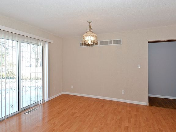 3rd image of 1425 Flordawn Dr
