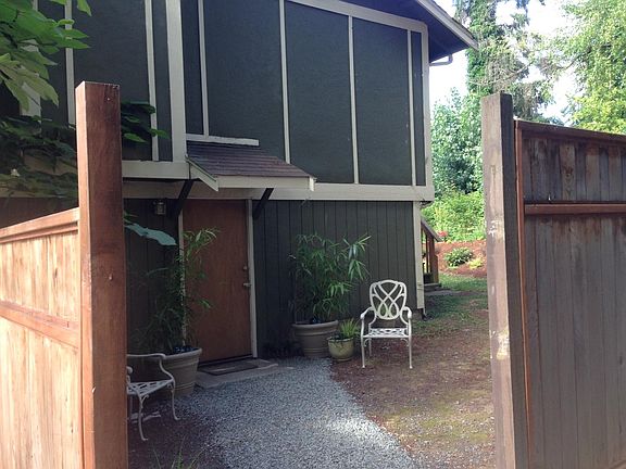 5th image of 12528 37th Ave NE