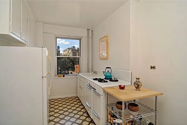 Sold by Corcoran | media 3