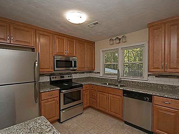 5th image of 25 Green Ct