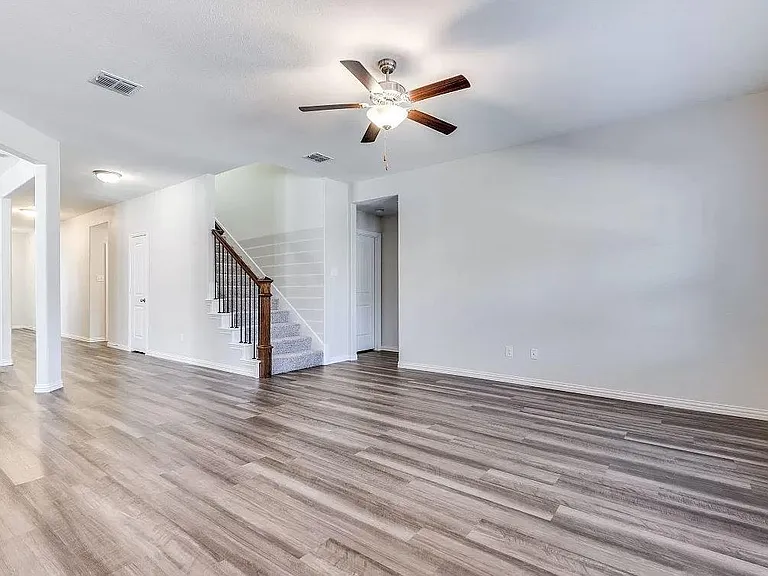 1333 Rembrandt Dr — Photo 16