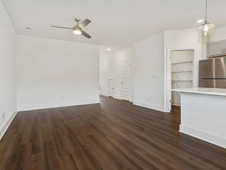 4210 Brevard Blvd — Photo 7