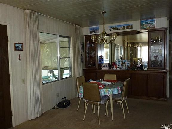 4th image of 275 Manuella Ln