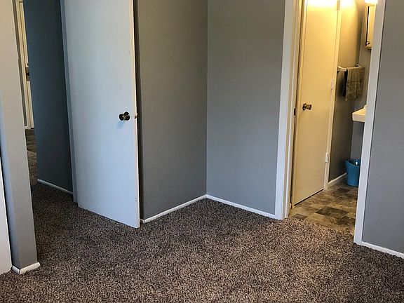2nd image of 1345-1365 Meadowview Dr #1365-01