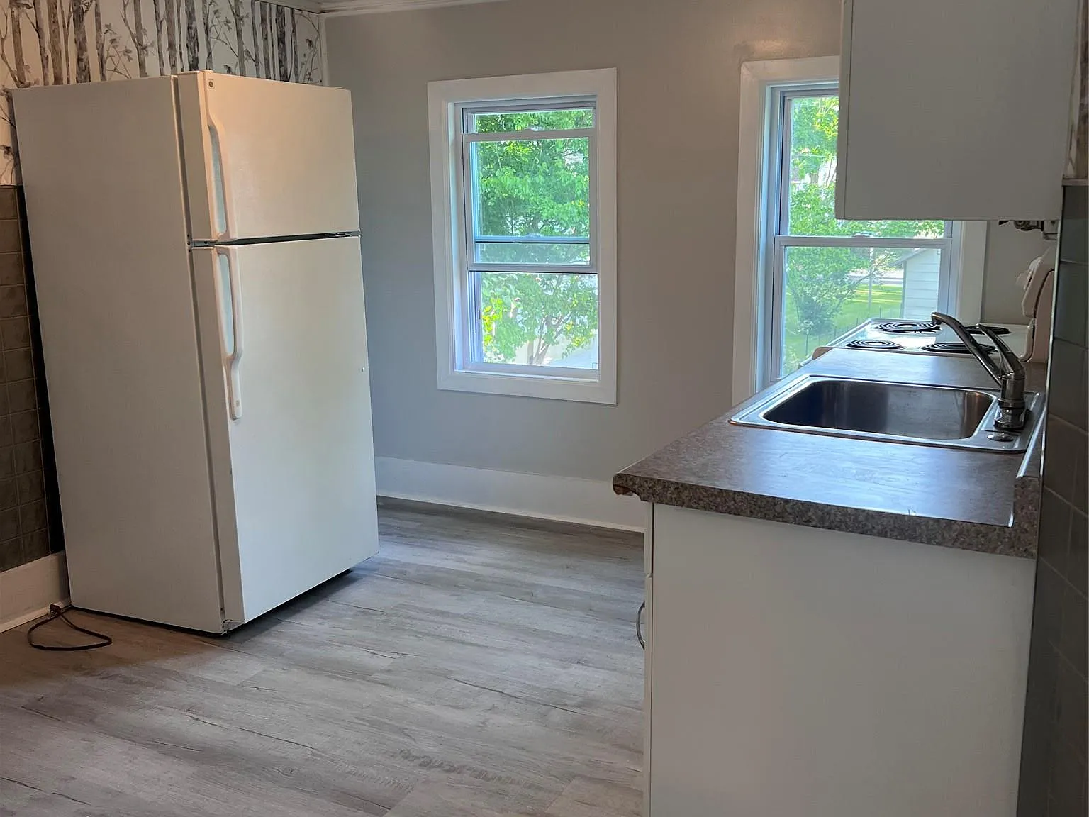 1 bed, 1.0 bath, 1548 sqft, $1,750 — Photo 2