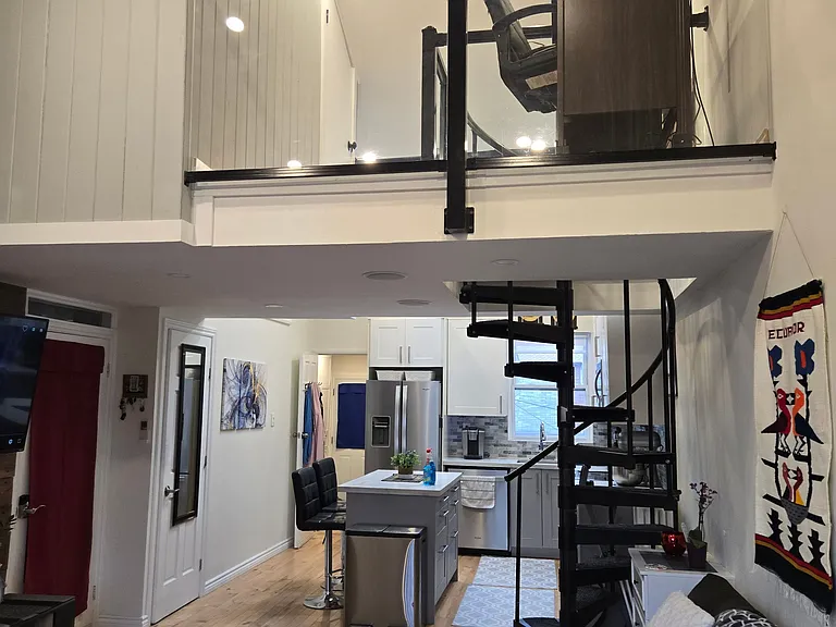 6 Lippincott St — Photo 13
