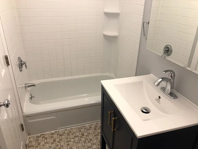509 E Broadway #3 — Photo 11