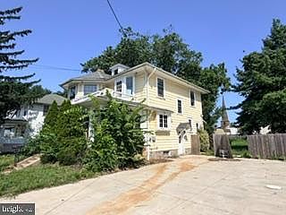2nd image of 103 Juniper St