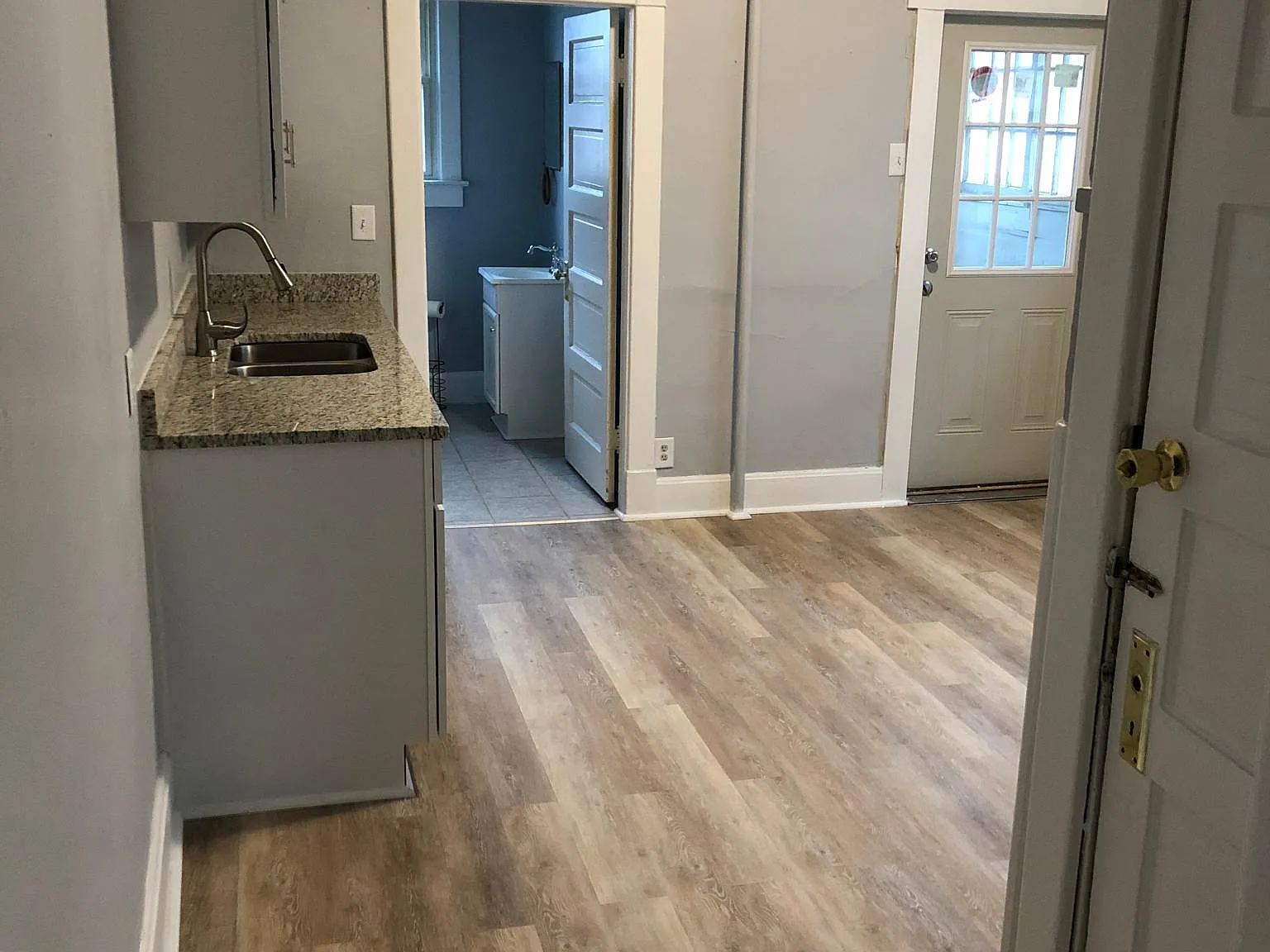 3 bed, 1400 sqft, $1,500 — Photo 3
