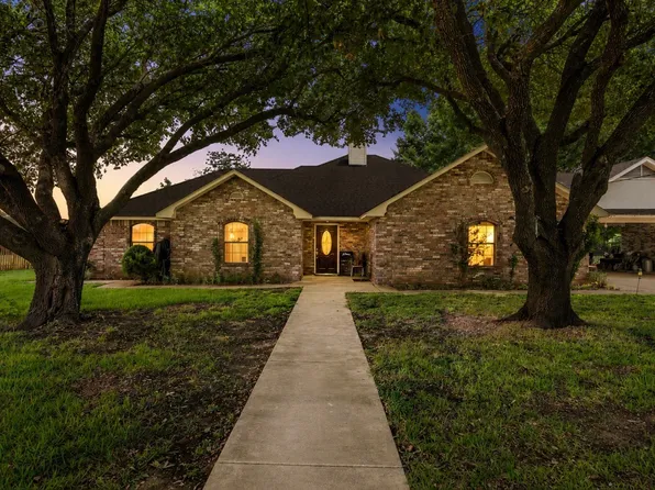 1692 W Tate St, Waco, TX 76706