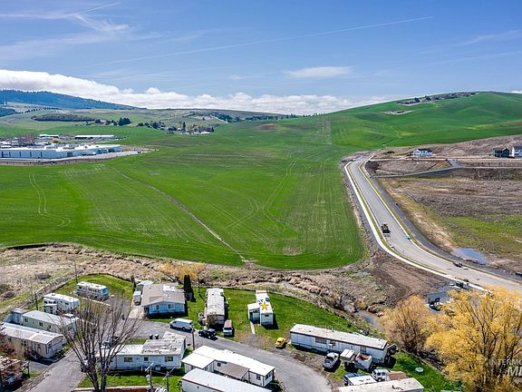 3rd image of 913 W Palouse River Dr Trailer 37