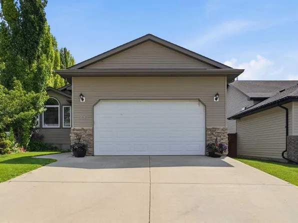 926 NW Ramage Cres, Red Deer, AB T4P 3X9