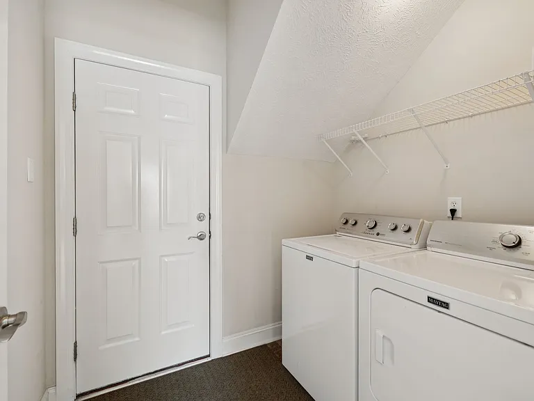 7952 Oakfield Grv — Photo 30