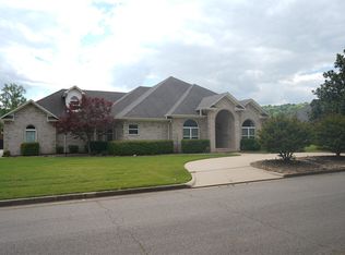 2303 W 7th St, Russellville, AR 72801