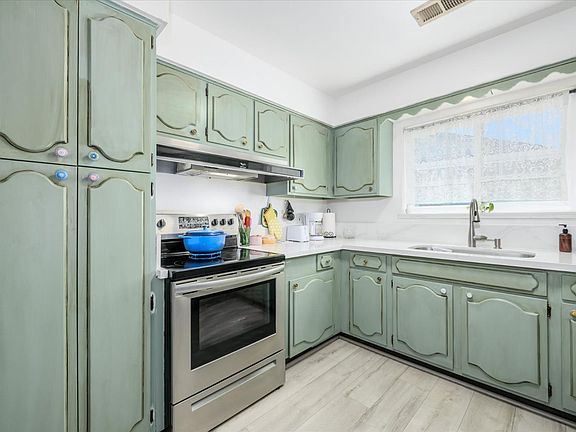 4th image of 5034 Robander St