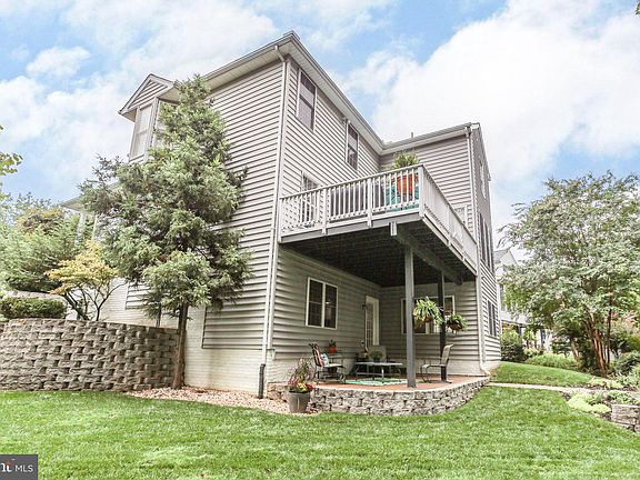 5th image of 1006 Lindsay Ct