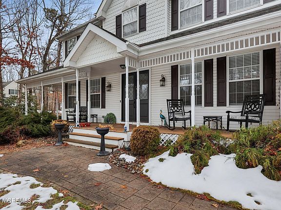 2nd image of 9 Amanda Lane