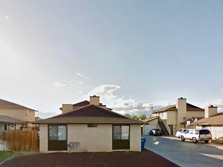 337 S Sunset St #C — Photo 2