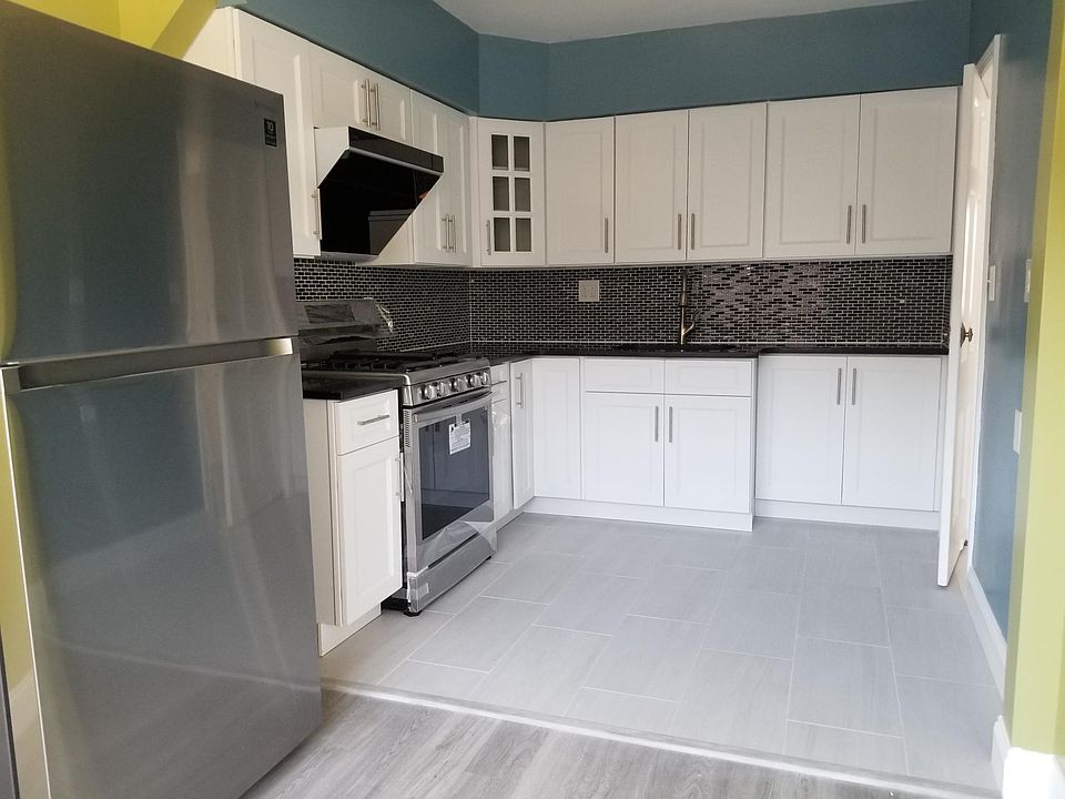 1st image of 21419 43rd Ave Floor 2