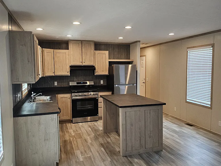 575 Cashew St — Photo 2