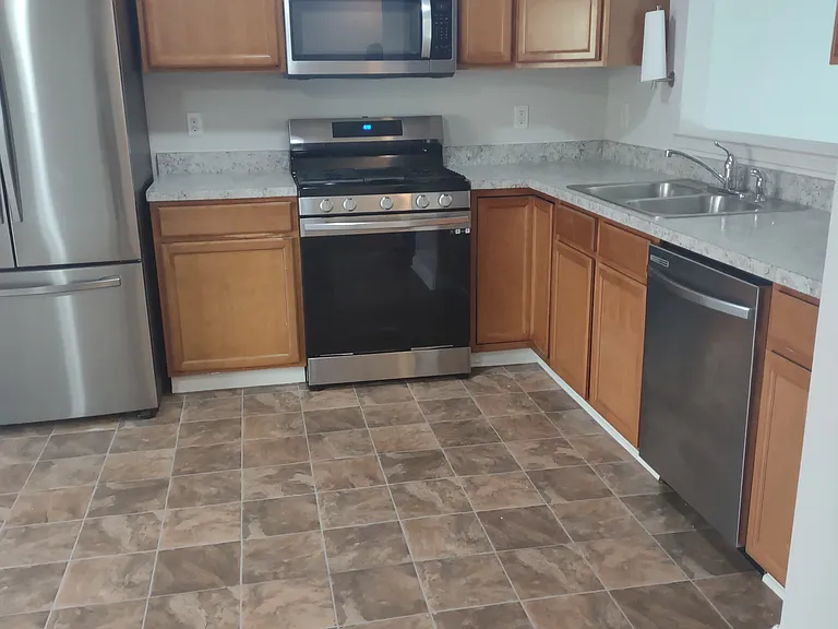 149 Ben Blvd — Photo 3