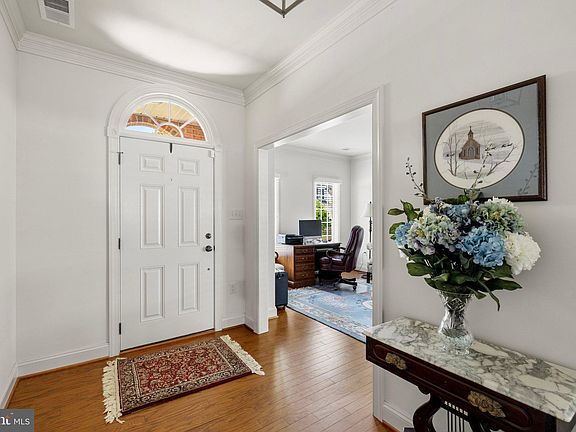 4th image of 6715 Donahue Dr #64