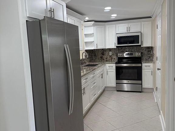 2nd image of 13621 Leslie Dr