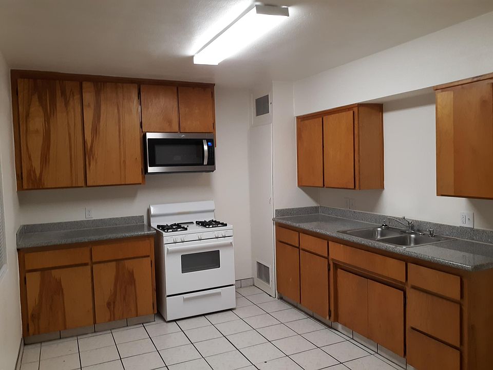 1st image of 607 E Kaweah Ave