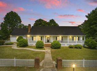 414 Giggle Dr, Laurens, SC 29360