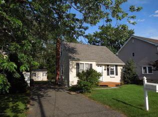 409 Sunset Pl, Port Monmouth, NJ 07758