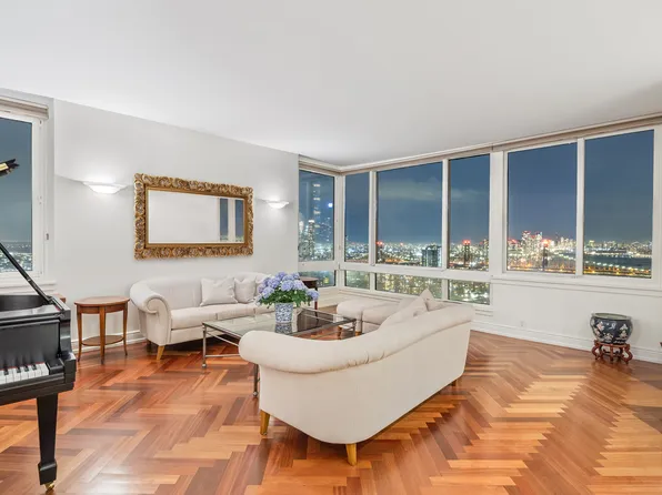 524 East 72nd Street image 1 of 32