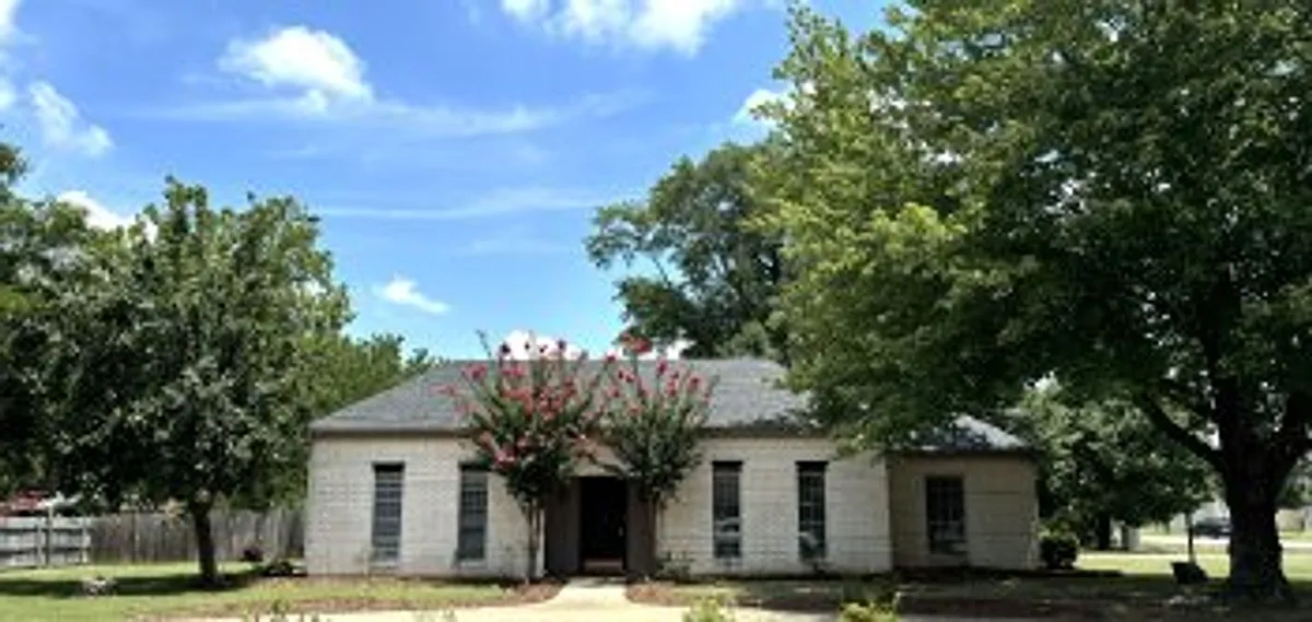 Building Photo - 3808 Moores Ln