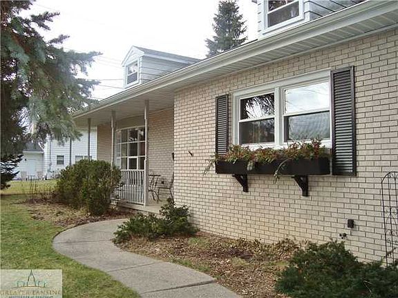 2nd image of 305 E Margaret St