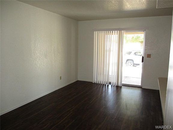 3rd image of 5090 S La Calzada Dr