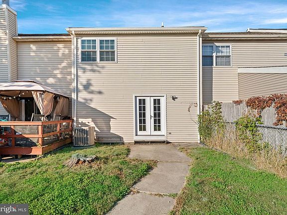 2nd image of 311 Stone Brook Pl