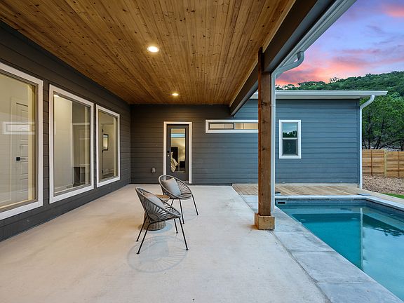 3rd image of 8603 Big Horn Cir
