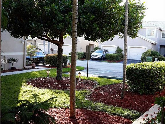 3rd image of 2200 Salerno Cir