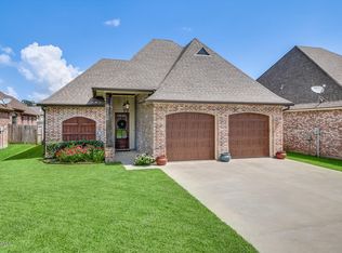 416 Copper Ridge Dr, Youngsville, LA 70592